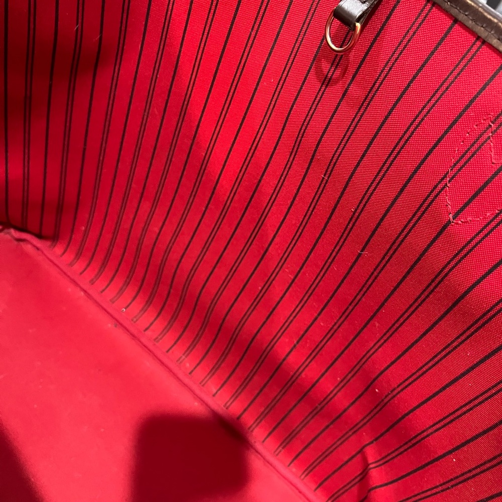 Louis Vuitton GM never full - Picture 5 of 13